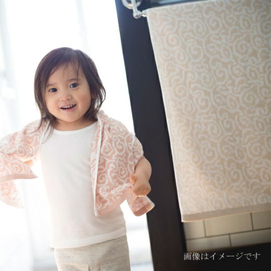今治謹製　紋織タオル　木箱入り　フェイスタオル２枚セット　IM7720　ピンク(今治製)の使用イメージ