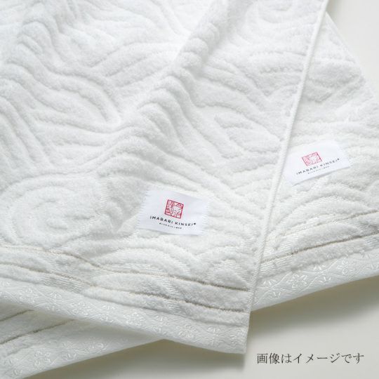 今治謹製 白織タオル premium フェイスタオル 1枚　約33×80㎝　TSR142　（今治製）の風合い