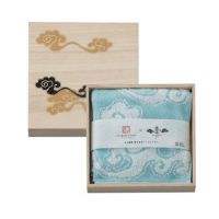 今治謹製　雲母唐長（KIRA KARACHO)ハンカチタオル　木箱入り　ハンカチタオル１枚　KK1221　ブルー（天平大雲）（今治製）