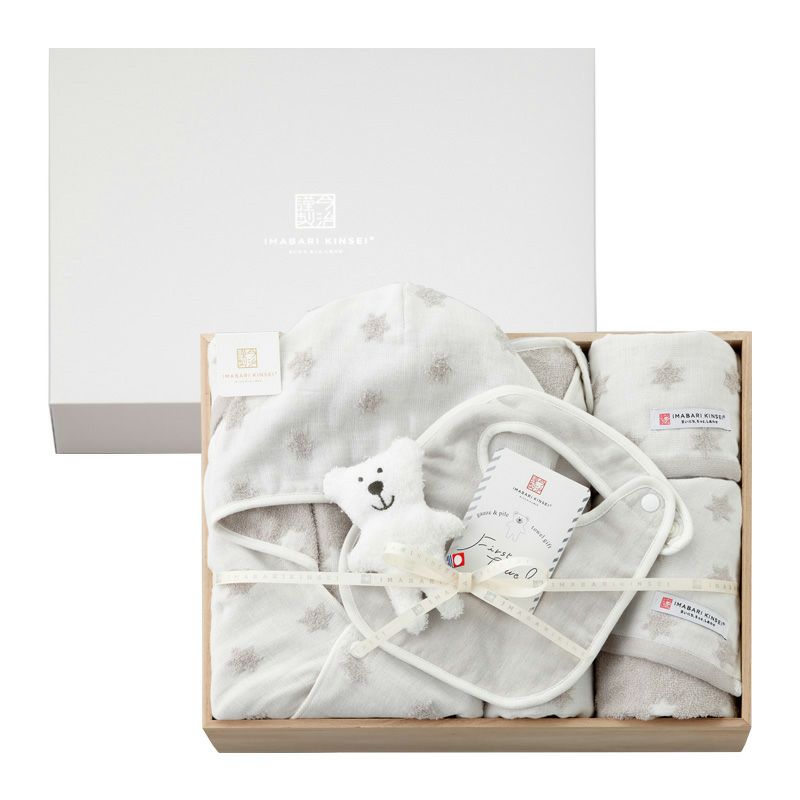 今治謹製 First towel　木箱入り　フード付きバスポンチョ1枚・スリーパー1枚・フェイスタオル1枚・ハンドタオル1枚・スタイ1枚・にぎにぎ(鈴入り)1点セット　FS7720　グレー　(今治産)