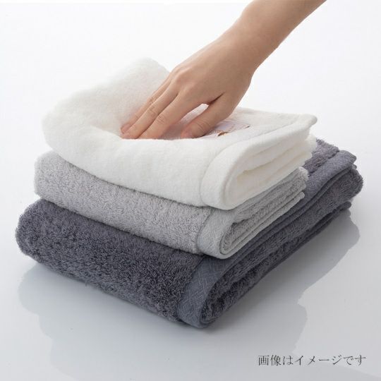 今治謹製 極上タオル superior　バスタオル１枚・フェイスタオル2枚セット　GK71000　ネイビー（今治製）のボリューム感