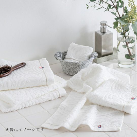 今治謹製　白織タオル　木箱入り　バスタオル２枚・フェイスタオル２枚セット　SR23080(今治製)のイメージ