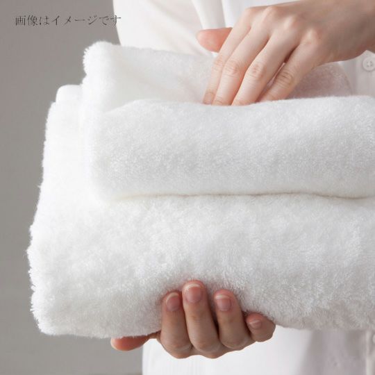 【20周年限定】今治謹製“白”のタオルセット　バスタオル３枚セット　ISET2404（今治製）の厚み
